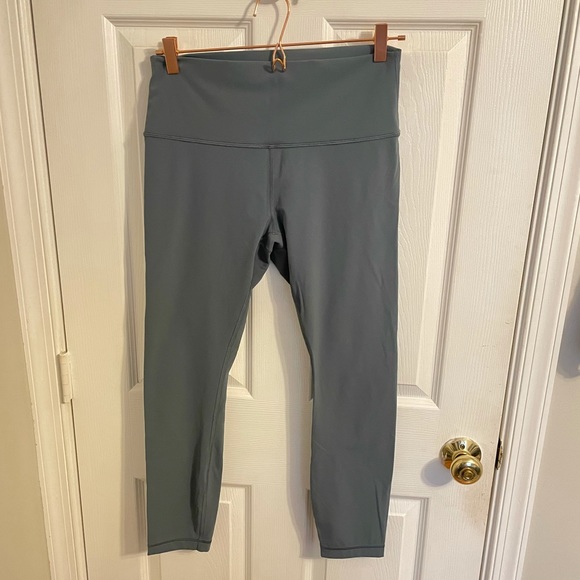 Green 7/8 Lululemon Wunder Under Leggings - Picture 1 of 3